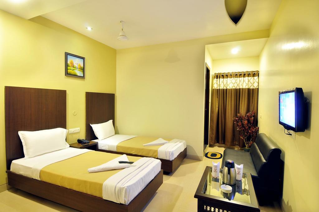 Hotel Simran Pride, Raipur Room photo